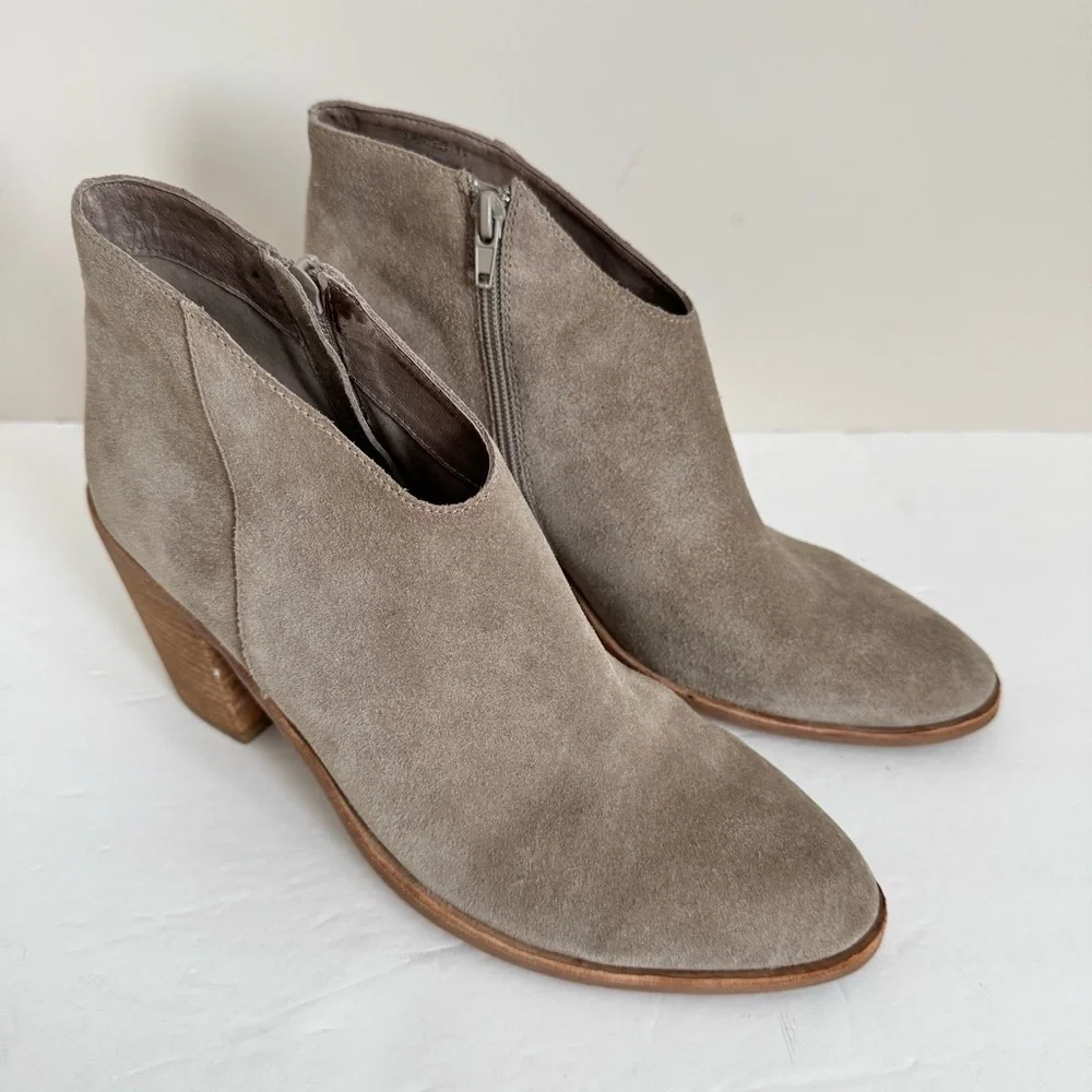 Jeffrey Campbell Laszlo Tan Taupe Suede Block heel Ankle Boots 11